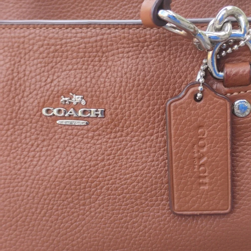 🍍Coach Sophia Tote In Tan/Brown Pebbled Leather - Picture 3 of 16